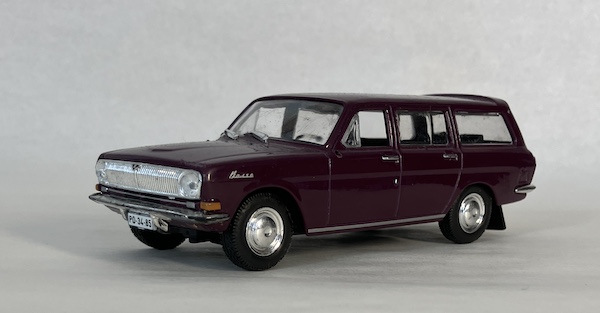 AUTÍČKO VOLGA  GAZ 24-02