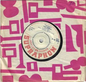 KAREL GOTT – LADY CARNEVAL / POUŤOVÝ TRIKY (SP)