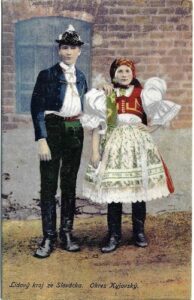 LIDOVÝ KROJ ZE SLOVÁCKA. OKRES KYJOVSKÝ. pohlednice
