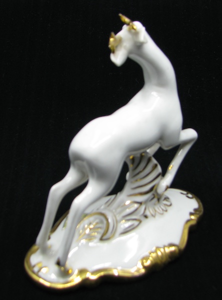 ZLACENÁ PORCELÁNOVÁ SOŠKA SRNY – detail 2