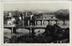 PRAHA – PANORAMA PRAŽSKÝCH MOSTŮ pohlednice