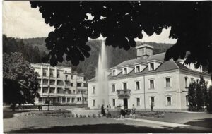 TRENČIANSKÉ TEPLICE – KÚPELE (LIEČEBNÝ DOM „TRI SRDCIA“ pohlednice