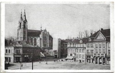 ORLOVÁ – NÁMĚSTÍ S KOSTELEM pohlednice