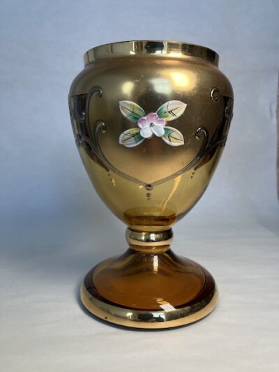 ZLACENÁ ČÍŠE – NOVODVORSKÉ SKLO