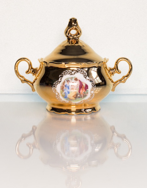 ZLACENÝ PORCELÁNOVÝ SERVIS TŘI GRÁCIE – detail 3