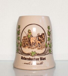 KERAMICKÝ PIVNÍ PŮLLITR – USTERBACHER BIER