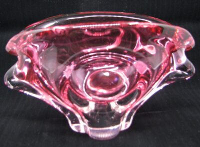 POPELNÍK Z HUTNÍHO SKLA RŮŽOVÝ