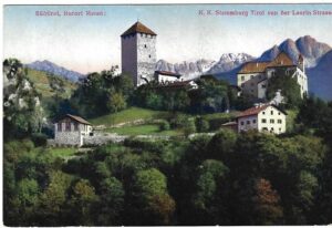 SUDTIROL, KURORT MERAN: K. K. STAMMBURG TIROL VON DER LAURIN STRASSE pohlednice