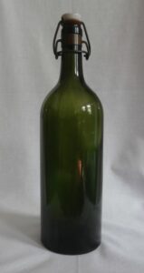 LAHEV S PORCELÁNOVÝM UZÁVĚREM 1L