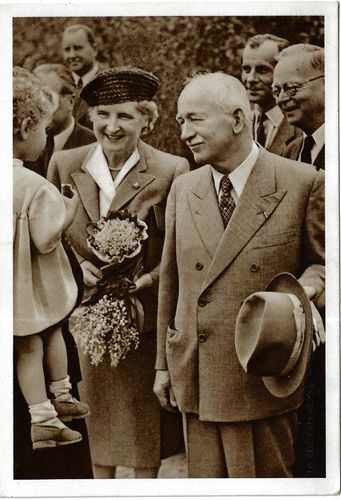 DR. EDVARD BENEŠ, PRES. BUDOVATEL S CHOTÍ – detail 1