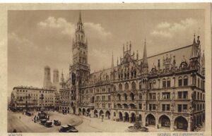 MÜNCHEN: RATHAUS MIT FRAUENKIRCHE pohlednice