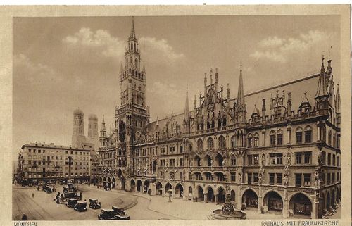 MÜNCHEN: RATHAUS MIT FRAUENKIRCHE pohlednice