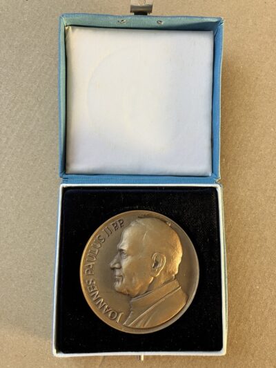 JAN PAVEL II. PLAKETA JAN PAVEL II. - PAMĚTNÍ PLAKETA