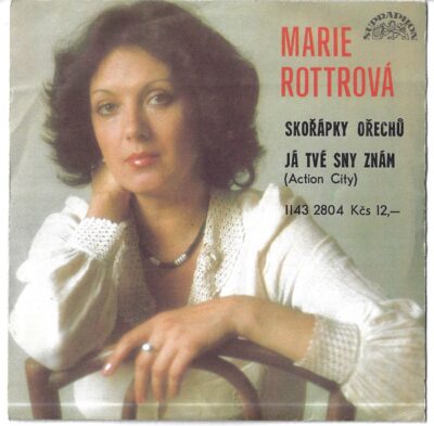 m. rottrová skořápky MARIE ROTTROVÁ – SKOŘÁPKY OŘECHŮ / JÁ TVÉ SNY ZNÁM (SP)