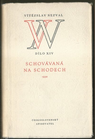 SCHOVÁVANÁ NA SCHODECH
