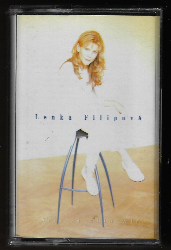 LENKA FILIPOVÁ – SVĚT SE ZBLÁZNIL (MC)