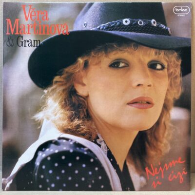VĚRA MARTINOVÁ & GRAM – NEJSME SI CIZÍ (LP)