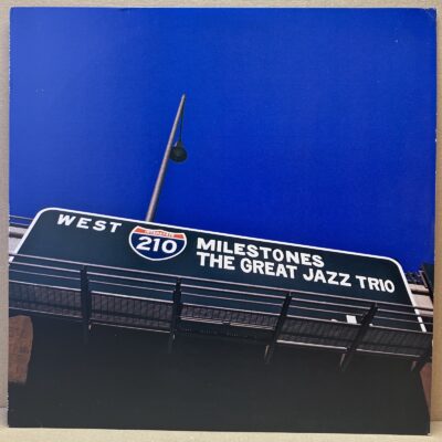 THE GREAT JAZZ TRIO – MILESTONES (LP)