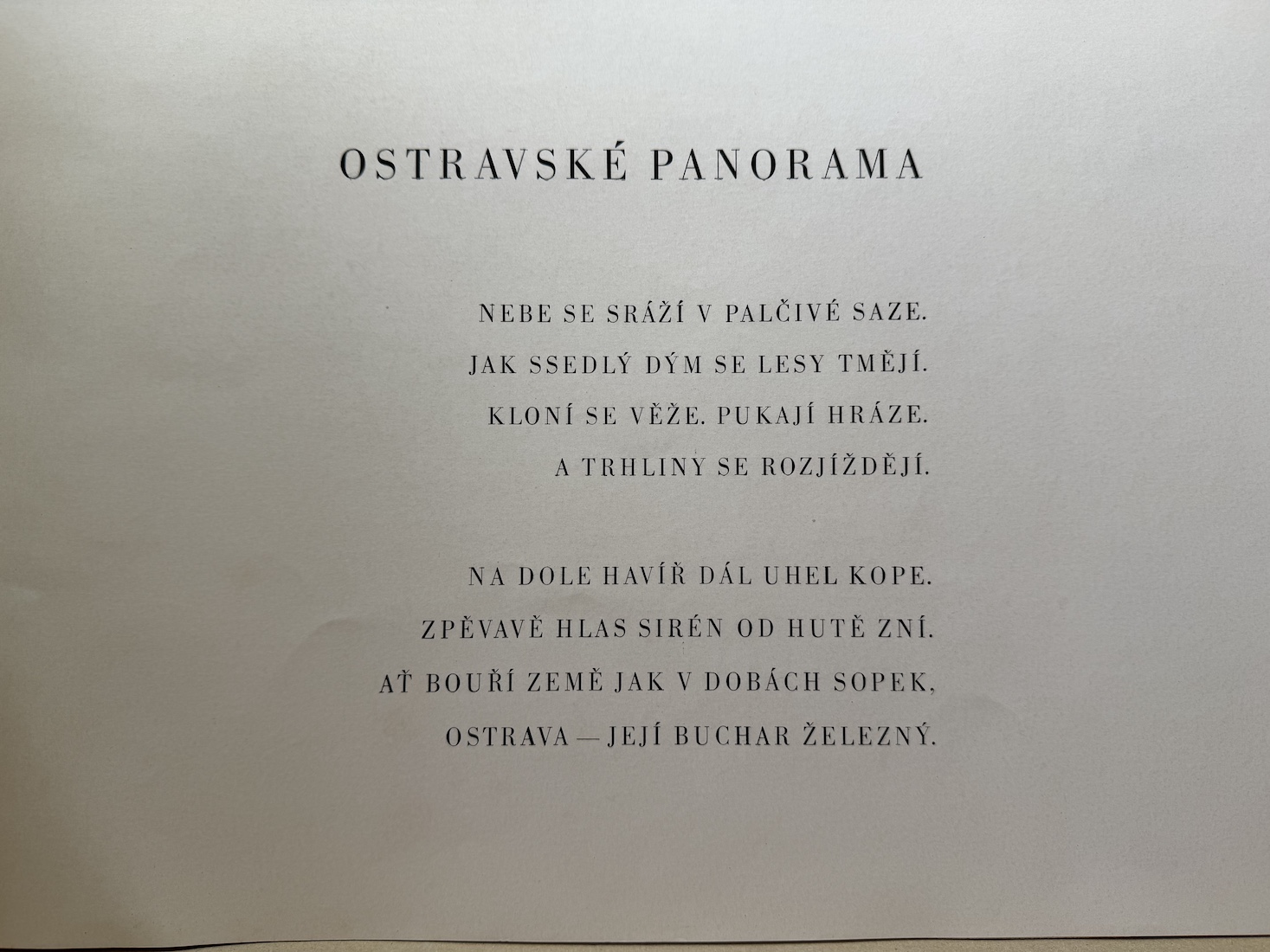 OSTRAVA - NOSITEL ŘÁDU REPUBLIKY 1945-1970 - Obrázek 2