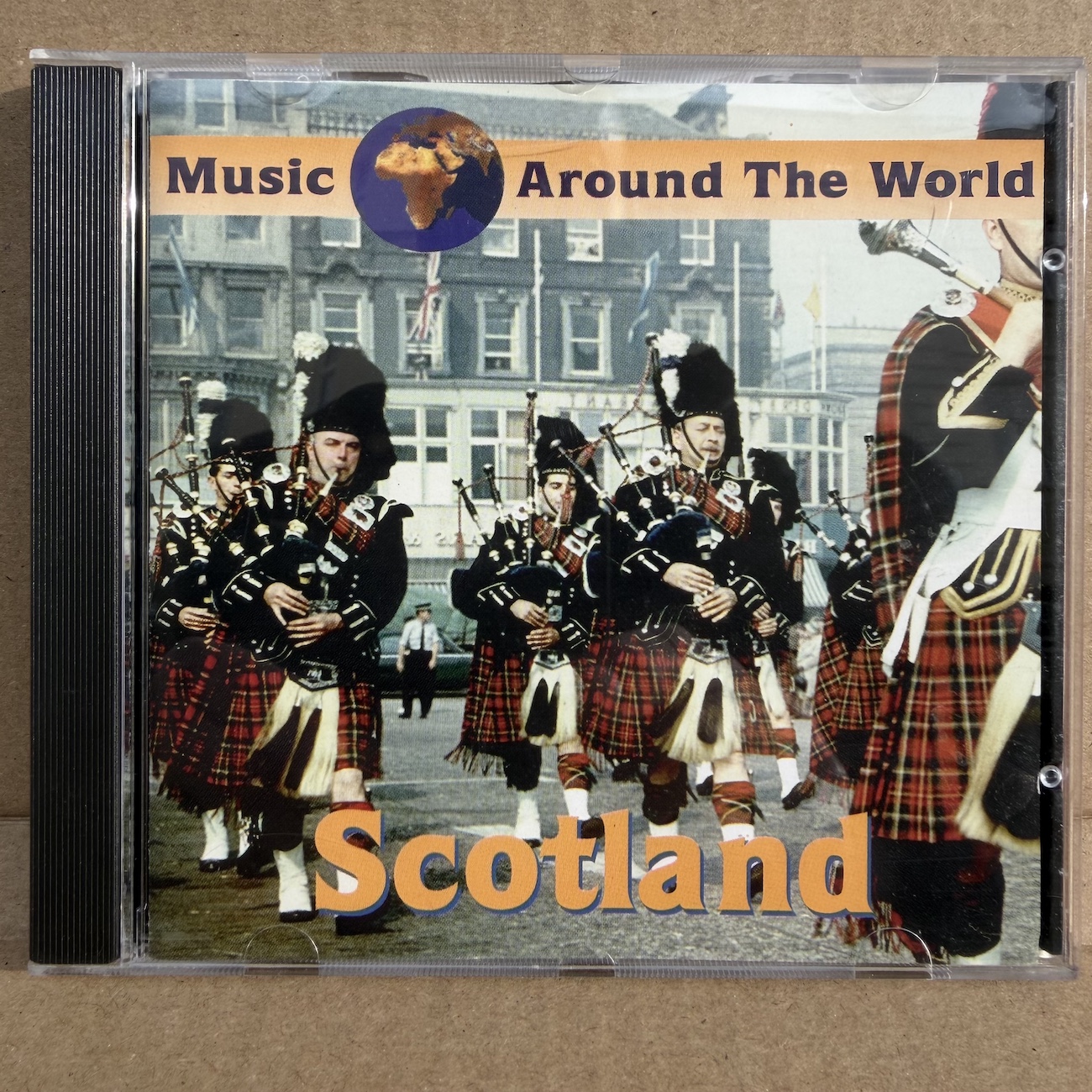 MUSIC AROUND THE WORLD – SCOTLAND (CD)